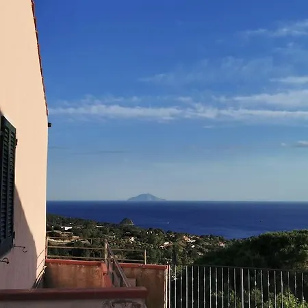 In Pieno Centro Apartment *